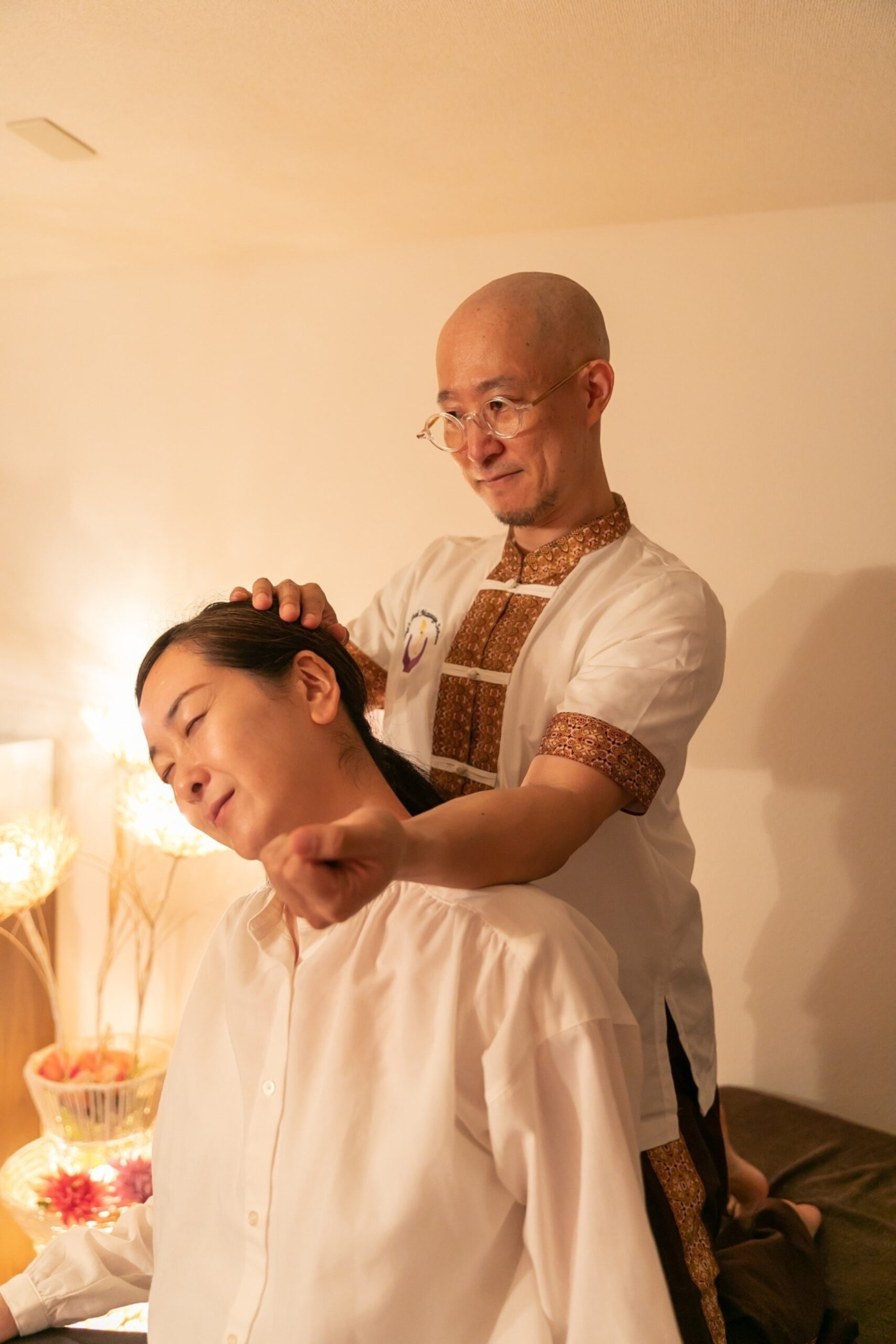 エルボーマッサージ